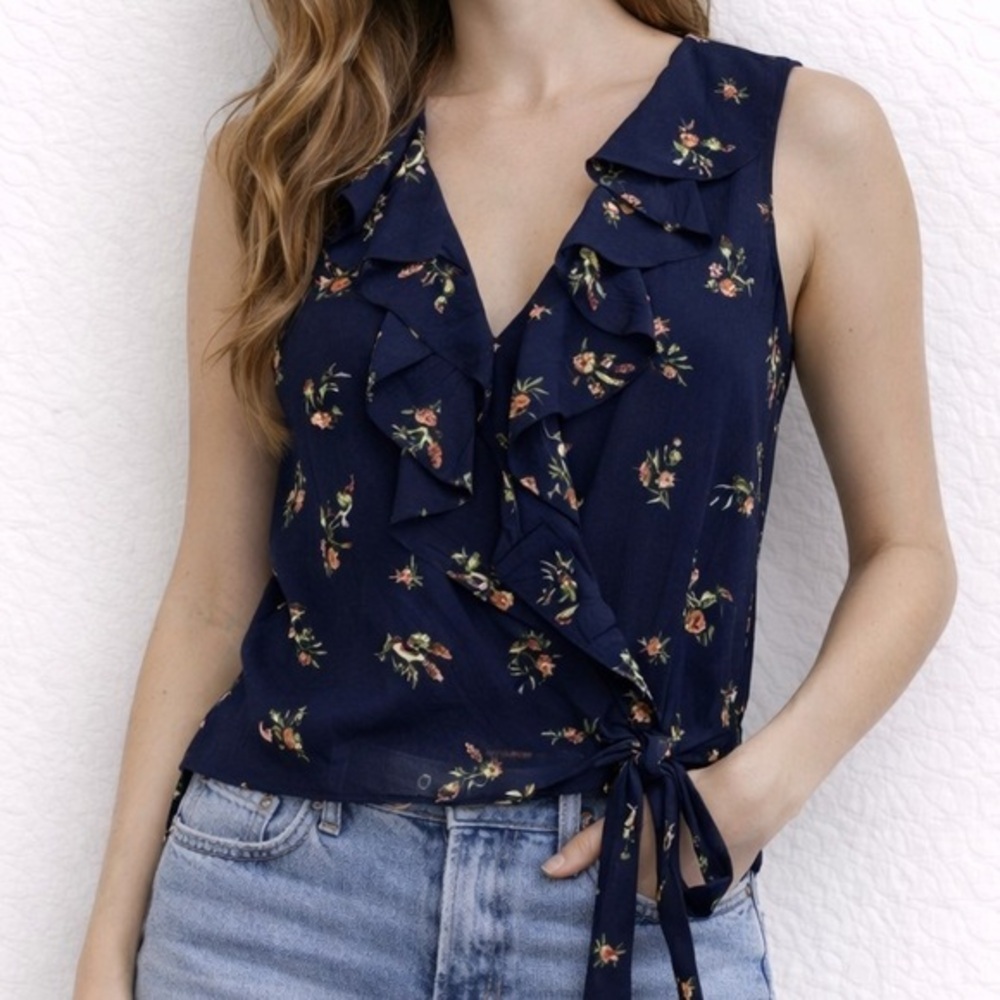 Likely Topaz Navy Floral Wrap Sleeveless Top Size‎ M